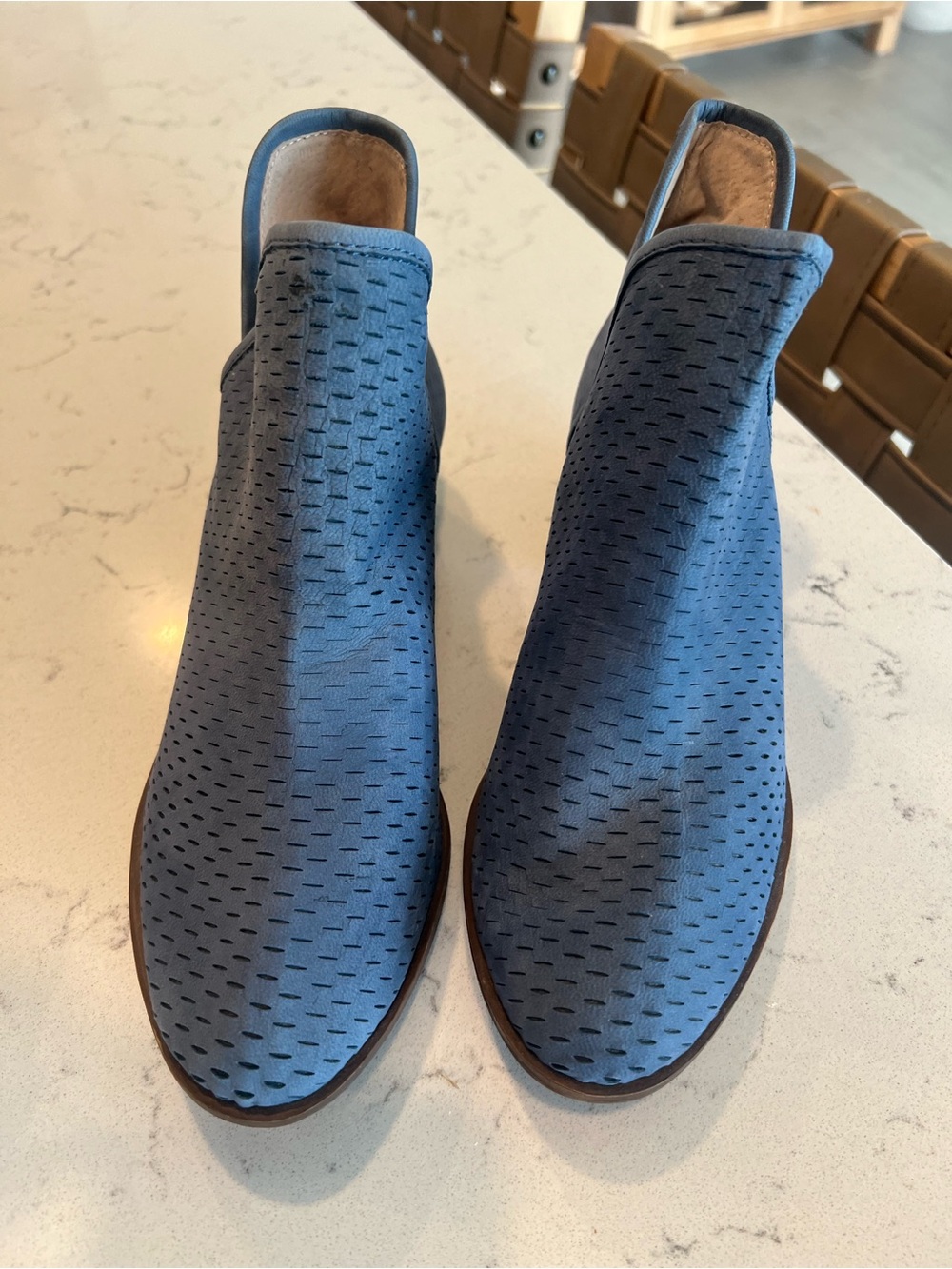Lucky Brand Women’s Blue Perforated Side-Cut Ankle Bootie - 8/38 - Picture 9 of 11